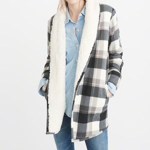 ☁️ Abercrombie Sherpa Plaid Cardigan Size XS ☁️
